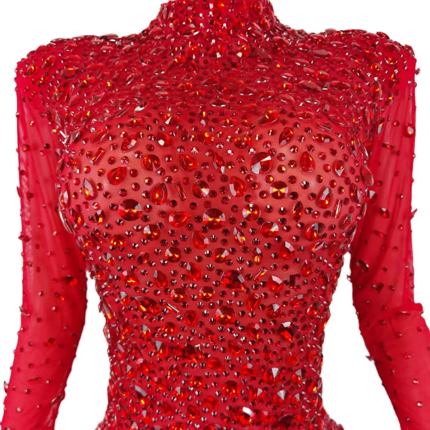 Рисунок 5 - Потрясающие красные платья с высоким