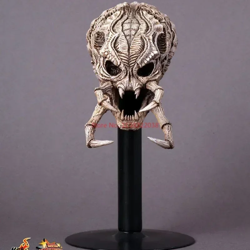 Hot Toys : Predators - Classic Predator 1/6th scale Collectible