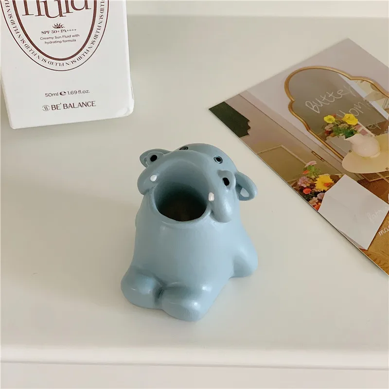 Cute cartoon animal toothbrush holder creative home decoration bathroom toothbrush storage rack small decorative ornament