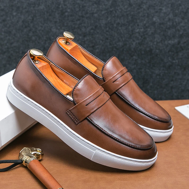 Men Business Vulcanized Shoes Casual Lightweight Comfortable Fashionable Small Leather Shoes Outdoor Walking Loafers Size 38-48 2