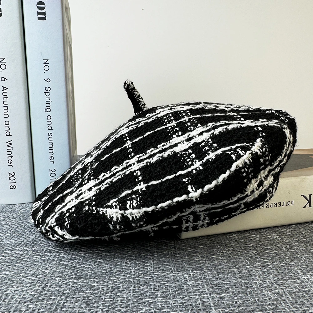 Ins Fashion Beret Hat Women Cap Wool Plaid Winter Retro French Black White Artist Flat Lady Vintage Cap FDM12