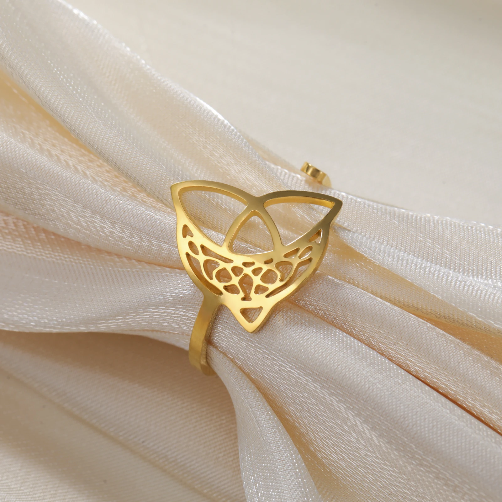Fashion Moon Celtic Knot Ring for Women Stainless Steel Crescent Irish Religious Amulet Engagement Ring Jewelry COOLTIME