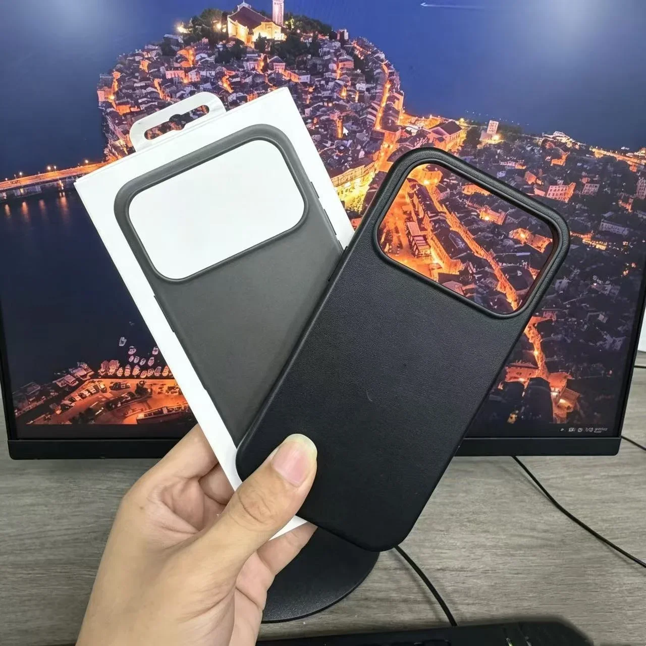 iPhone 17 Pro / 17 Pro Max용 가죽 자석식 휴대폰 케이스(독립적인 카메라 버튼 포함) 낙하 방지 충격 방지 커버