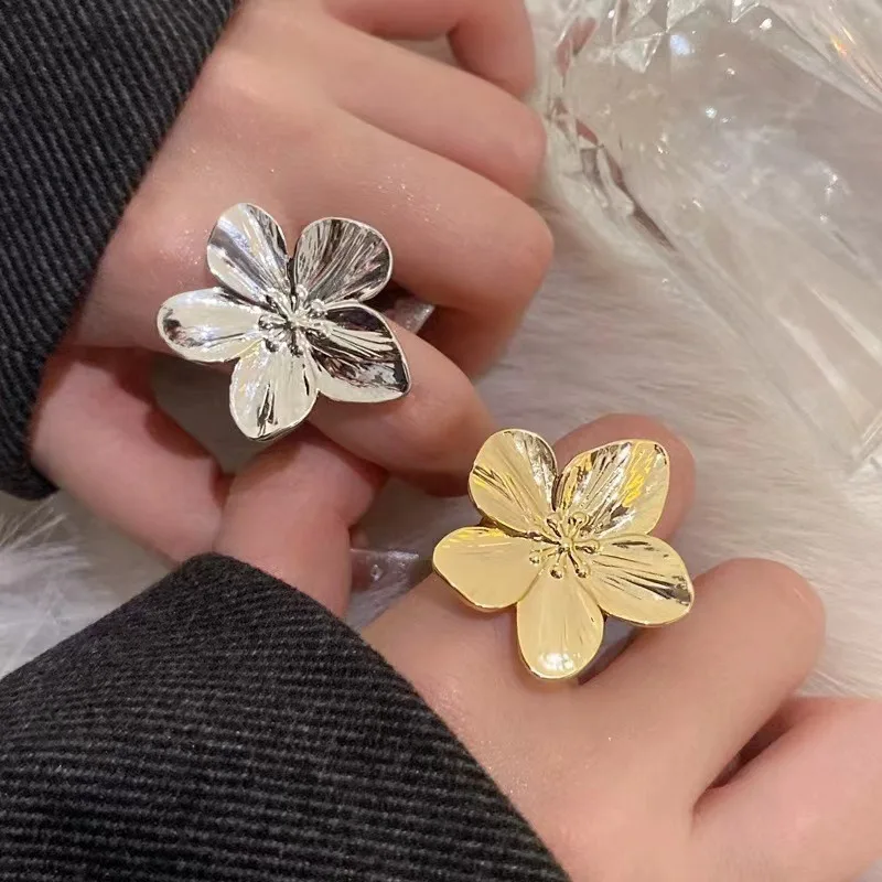 Exaggerated Big Bloom Flower Metal Rings for Women French Elegant Stainless Steel Gold Color Finger Rings Wedding Jewelry Gifts - Image 2