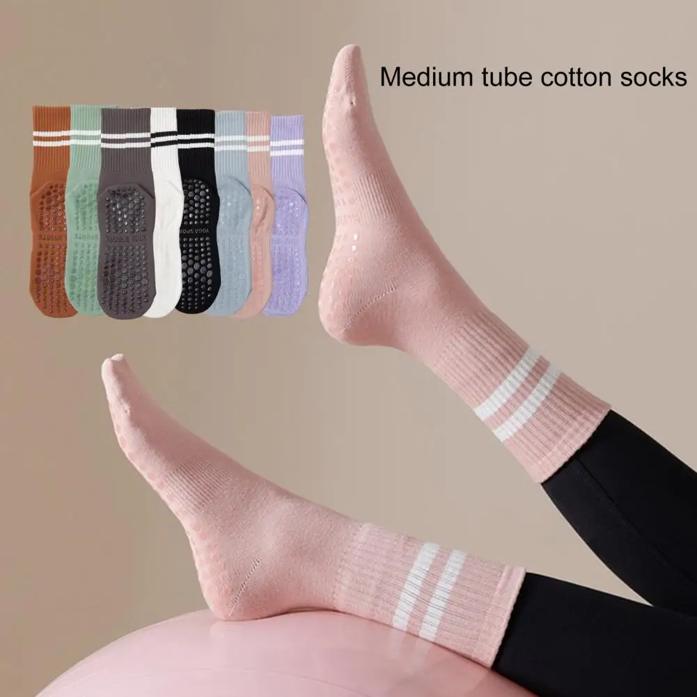 Women Sports Socks Striped Elastic Breathable Knitted Anti-slip Sweat Absorption Cotton Lady Pilates Socks Women Footwear носки