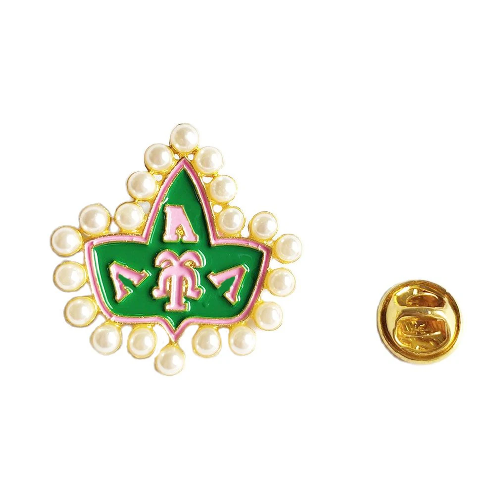 

Жемчужные женские ювелирные изделия