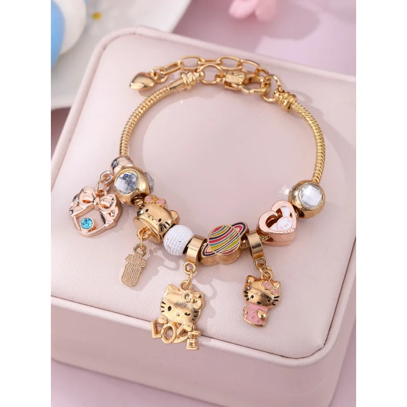 سوار "كيتي لوف" الذهبي – تشكيلة التعليقات اللطيفة