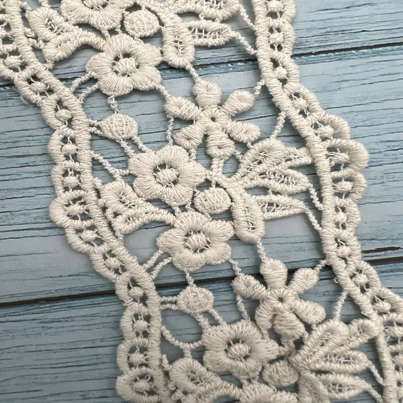 Ruban Adhésif Décoratif Dentelle Coton Beige 1,7 Mètres Rouleau