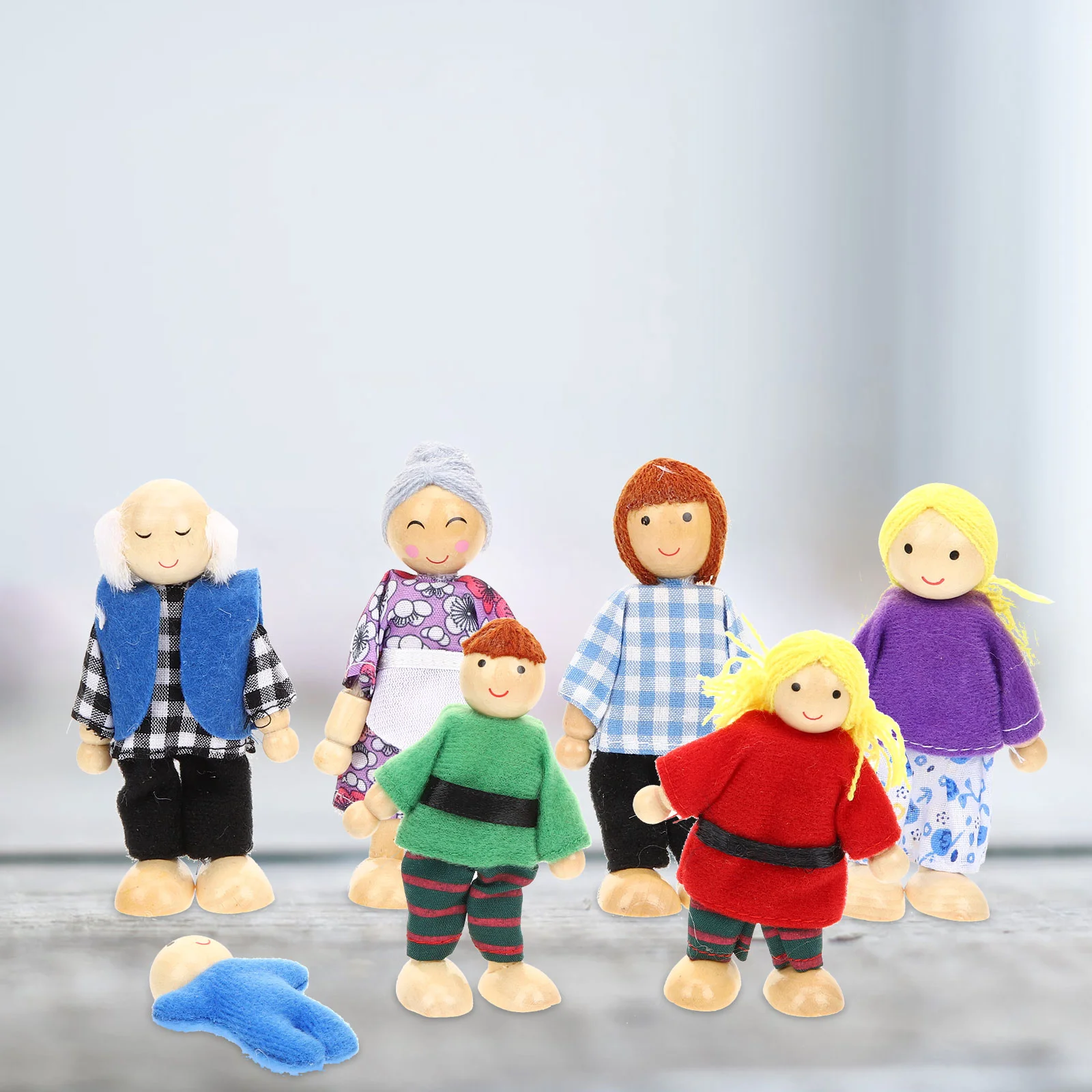 

7Pcs Playing House Dolls Family Role Puppets Toddle Puppet Toys Figures for Kids