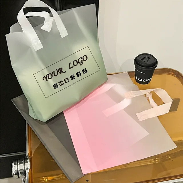 50 Fashion Gradient Matte Bag Clothing Shopping Tote Bags Clothing Storage Packaging Bags with Printed Logo 1
