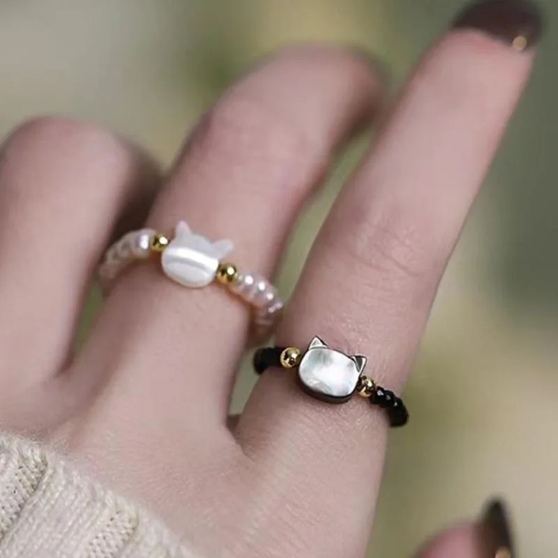 Anelli, perline, gatti stile moda 2025 per uomo e donna_voghion.com