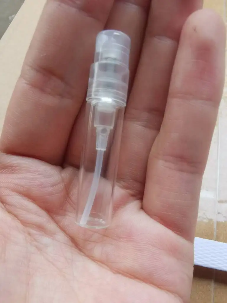 투명한 검은색 분무기 샘플 향수병, 총검 유리병, 2ml, 2.5ml, 400 개/로트