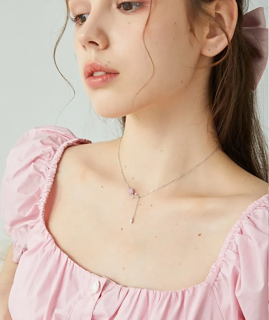 

Tulip Necklace For Women Jewelry Simple Collarbone Chain Pendant 2024 New Sweater Chain