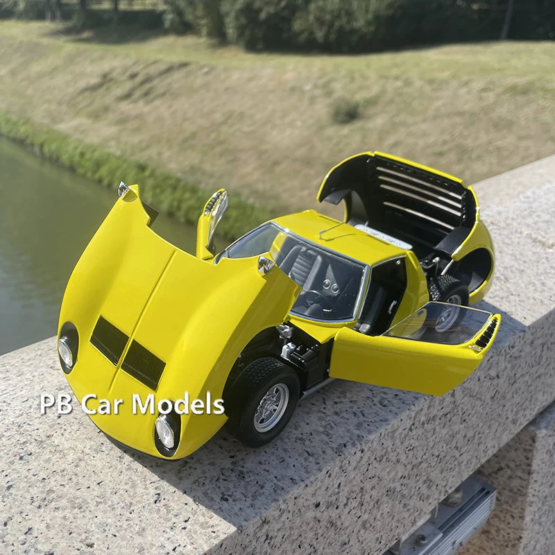 

Kyosho 1:18 Miura SV alloy car model car model collection +small gift