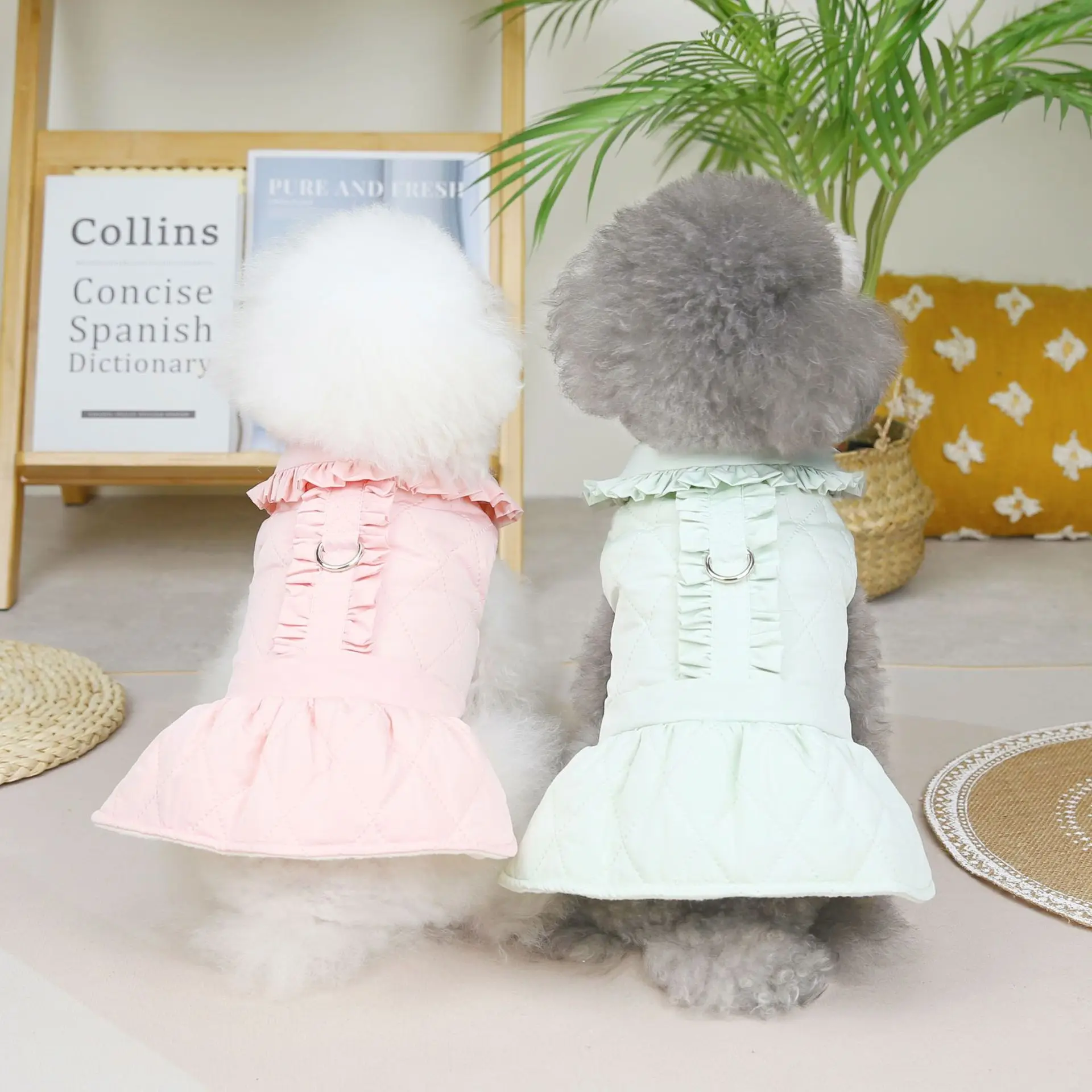 

Dog Winter Warm Dress Luxury Dog Clothes Cat Chihuahua York Shih Tzu Maltese Poodle Schnauzer Costumes Cute Puppy Pet Skirt Coat