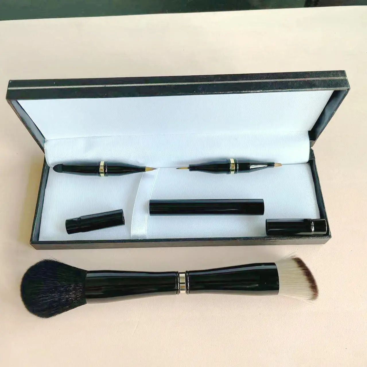 

Set Brush Portable Four Head Foundation Make-up Brush Powder Blusher Brush Lip Brush Makeup Tools Friendly To Novices