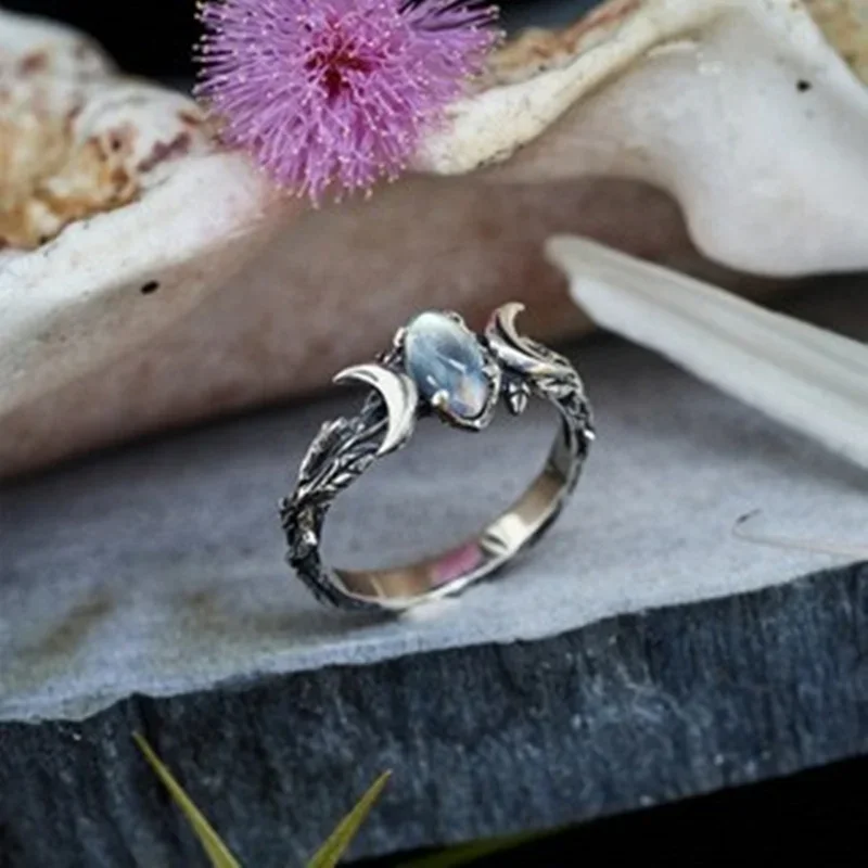 Moon Ring for Women Huitan Imitation Moonstone Vintage Party Jewelry Delicate Bohemian Style Finger Accessories for Party