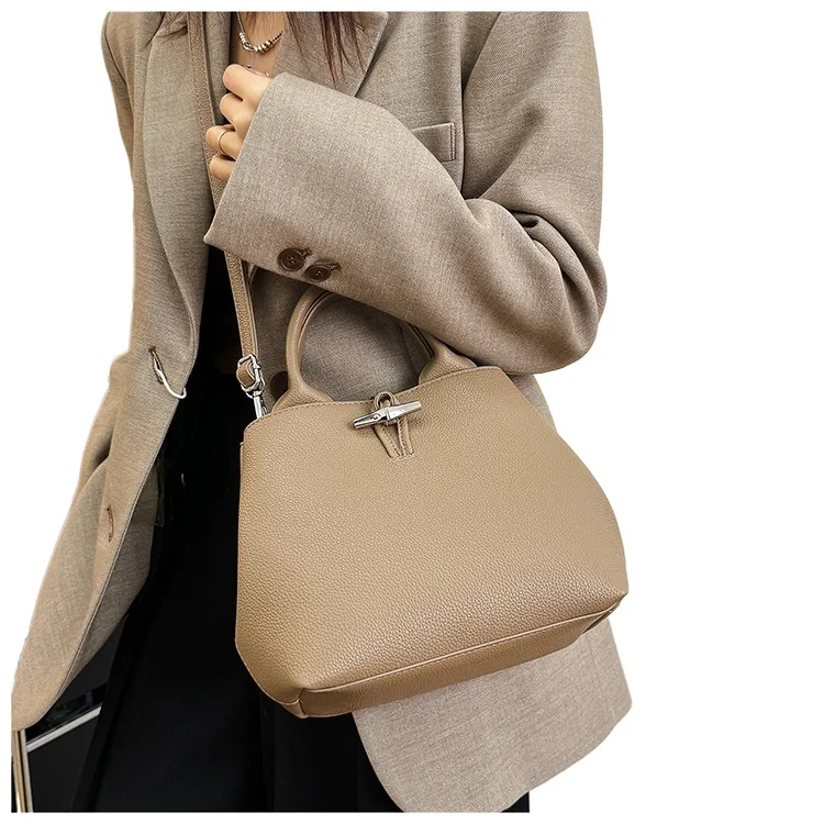 2026 fashion new handbag large capacity senior sense bamboo