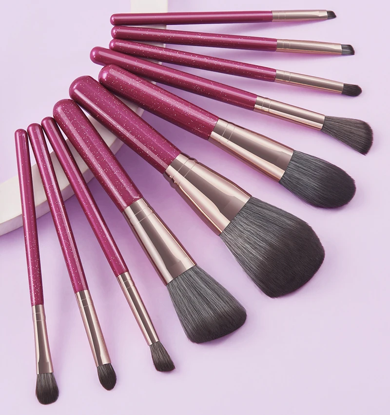 

SAIANTTH little bit dates red 10pcs Makeup brushes Set high quality blush foundation concealer eyeshadow eyebrow lip maquiagem