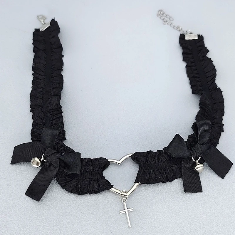 Giarrettiera nera Frillita con pizzo e pendente di Obsessive Lingerie