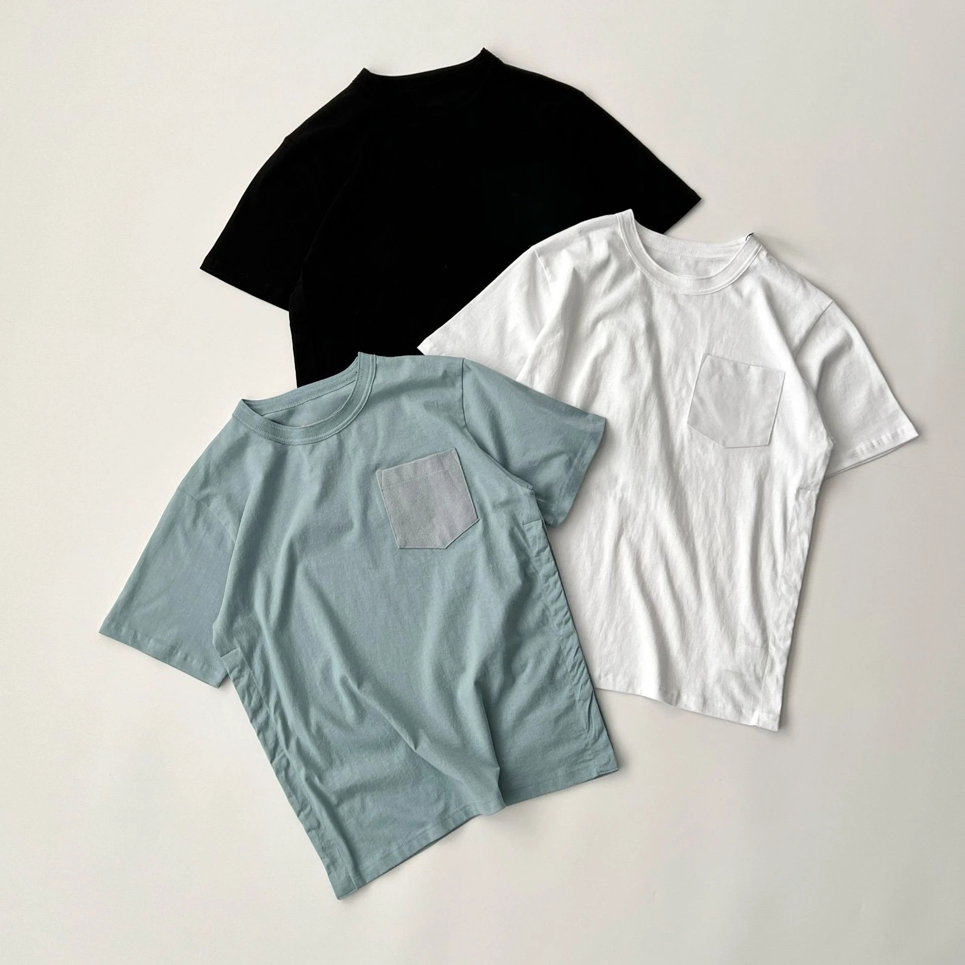 

Женская футболка с круглым вырезом в американском стиле