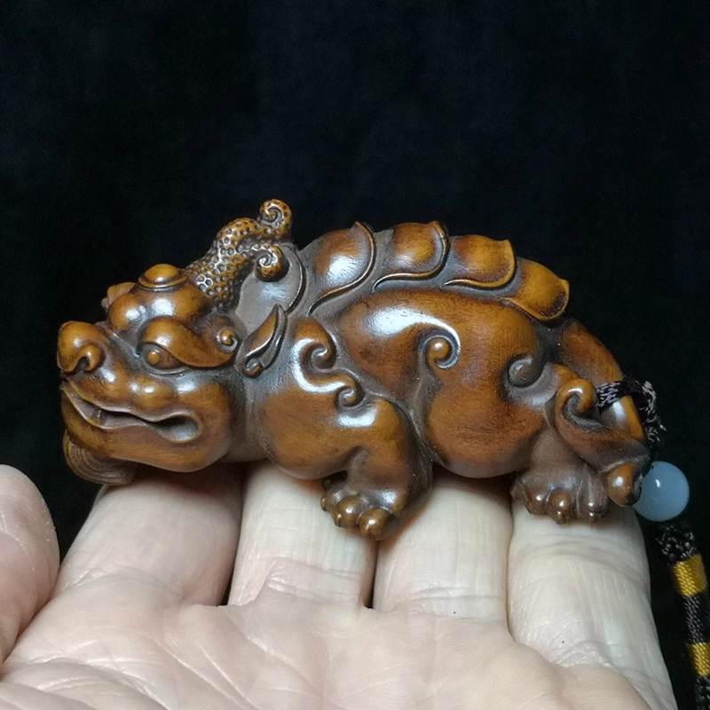 

YIZHU CULTUER ART L 7.6 CM Old Chinese boxwood hand carved Pi Xiu Unicorn Statue netsuke decoration Gift collectable