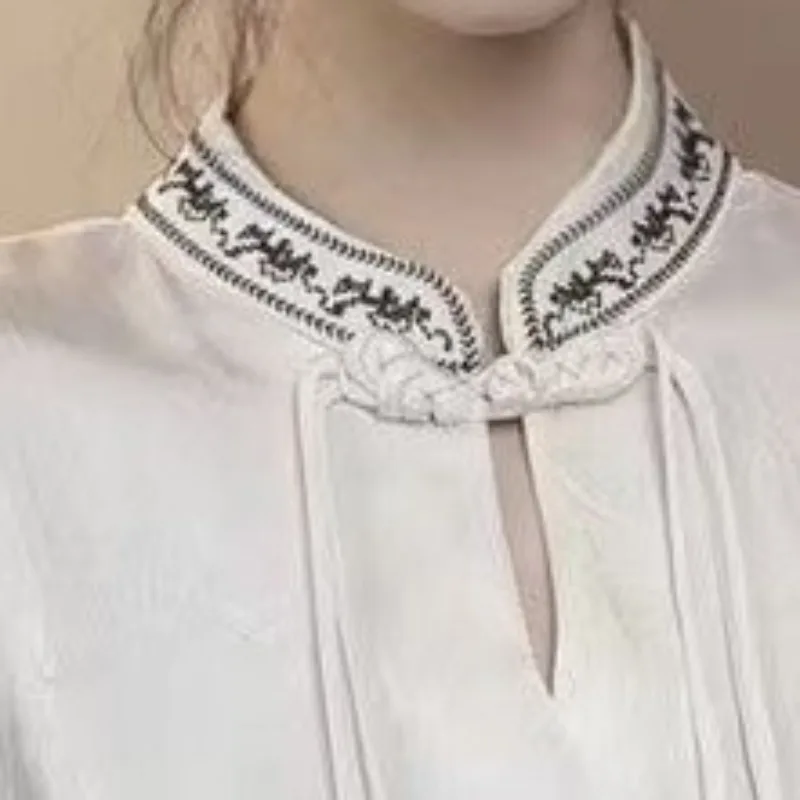 Round Necked Chinese Style Women's 2024 Spring and Autumn New Patchwork Embroidered Buckle Fashionable Casual Long Sleeved Shirt