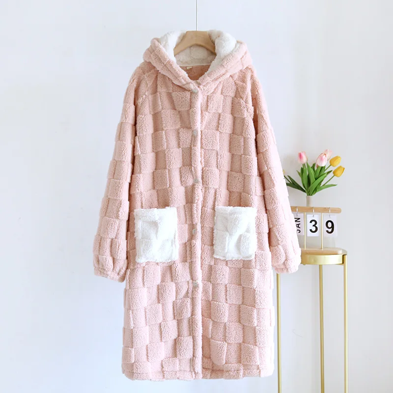 2026 New Autumn/Winter Couple Sleeping Robe, Fleece and Thickened Home Bathrobe, Men's and Women's Home Clothing Robe Bath Robe Se43166dbec87429dad16e25422437d707