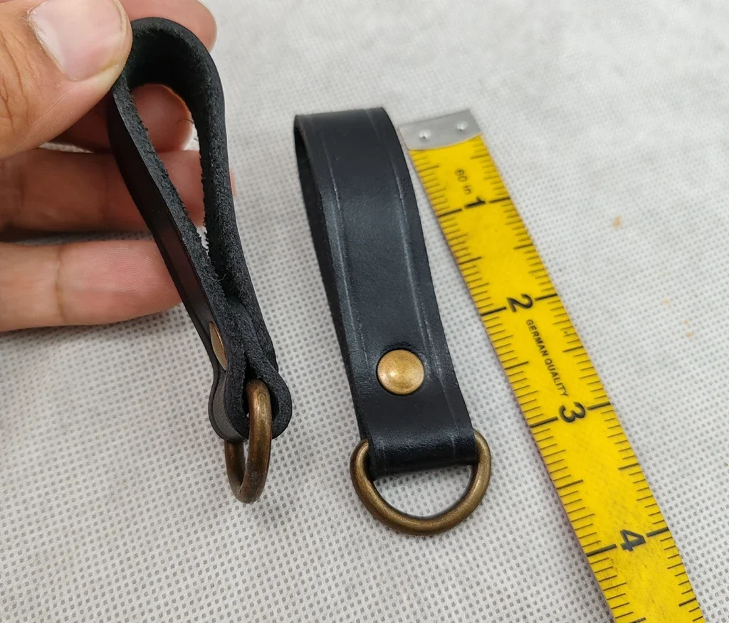 PAIR WW2 OF GERMAN ARMY BELT LOOP STRAPS LOOP BLACK LEATHER D-RING D RINGS