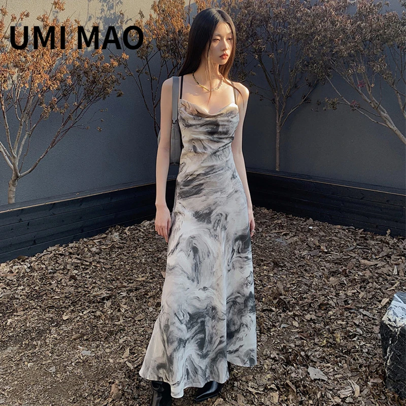 

UMI MAO Suspender Dress Women Design Sense Minority Ink Swing Collar Backless Long Holiday Style Show Thin Large Swing Dresses