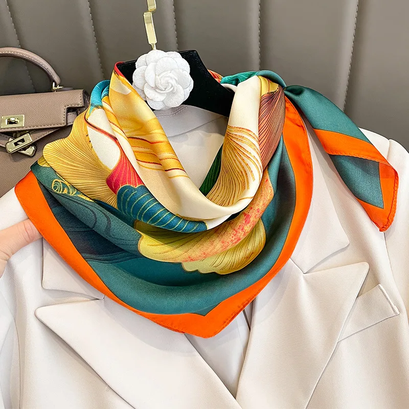 Bufanda de seda cuadrada de diseño de moda 2022 para mujer, banda para el pelo estampada, pequeños chales de satén, pañuelo para el cuello, diademas femeninas, bandana
