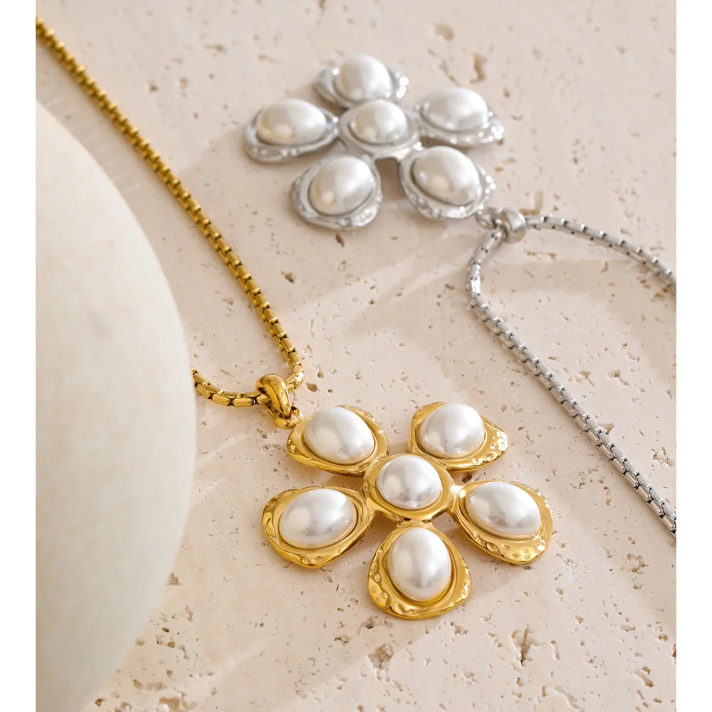 Yhpup Pearl Pendant Necklace for Women
