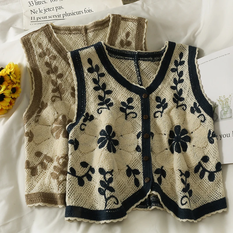 OUMEA Women Vintage Cardigans Spring  Autumn Floral Embroidery Sleeveless Cardigans V Neck French Style Casual Sweater Cardigans