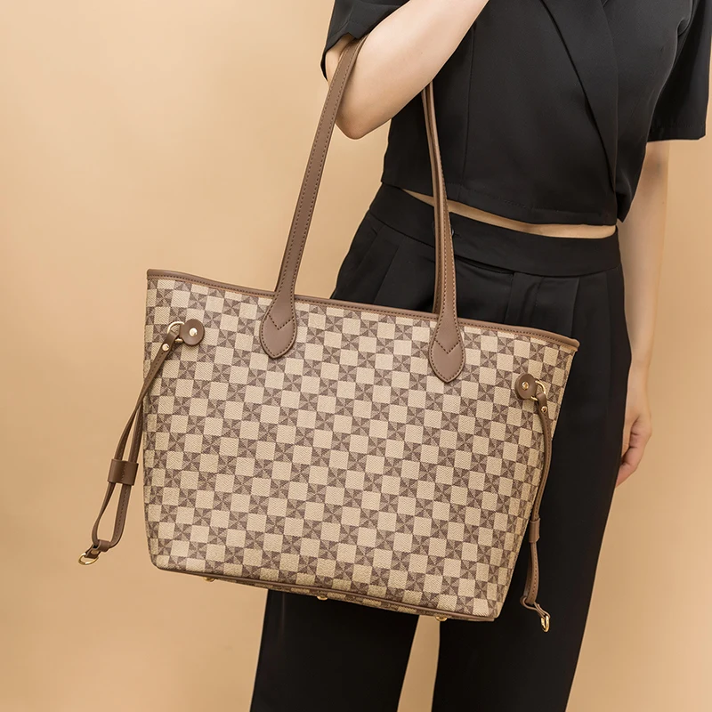 louis vuitton big purse