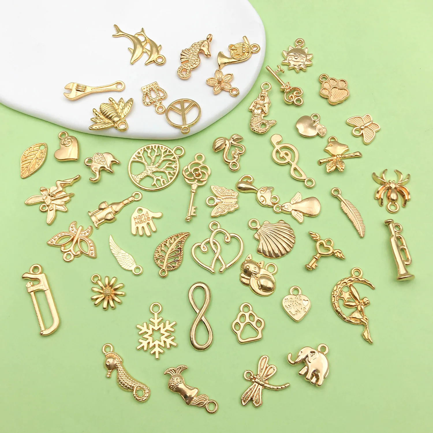 Random Alloy Charms KC Golden Plated Charms Pendants  For DIY  Bracelets Earrings Necklaces Jewelry Making Accessories