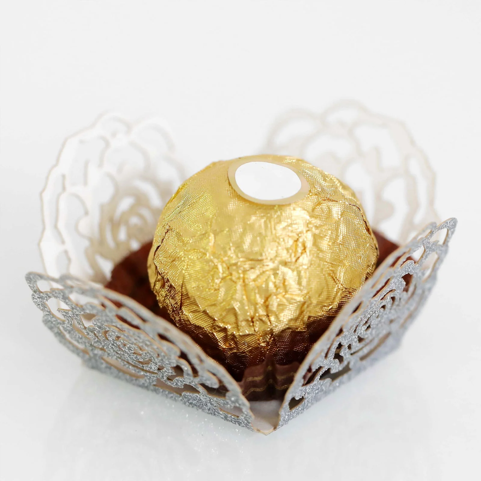 

Chocolate Paper Holders Truffle Cups Wrapping Rose Border Packaging Paper Tray For Wedding Party Dessert Table Decor