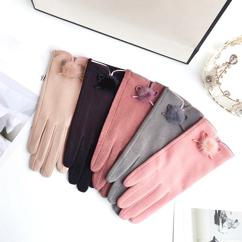 Рисунок 2 - Модные бархатные перчатки с закрытыми пальцами