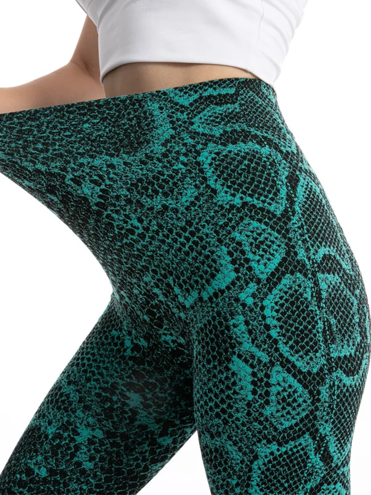 Nike Leggings Schlangenmuster CHSDCSI Mode Snake Print Tier