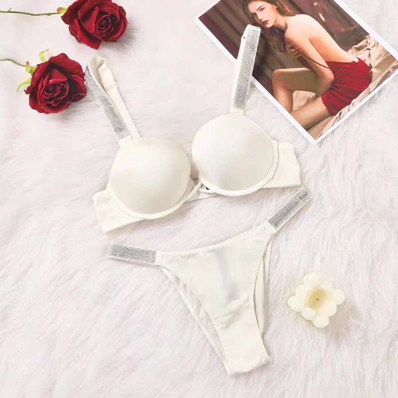 Sexy Trend Straps Rhinestone Lingerie Comfortable Brassiere Push Up Bra and Thong Set Adjustable Gathered Underwear Wholesale