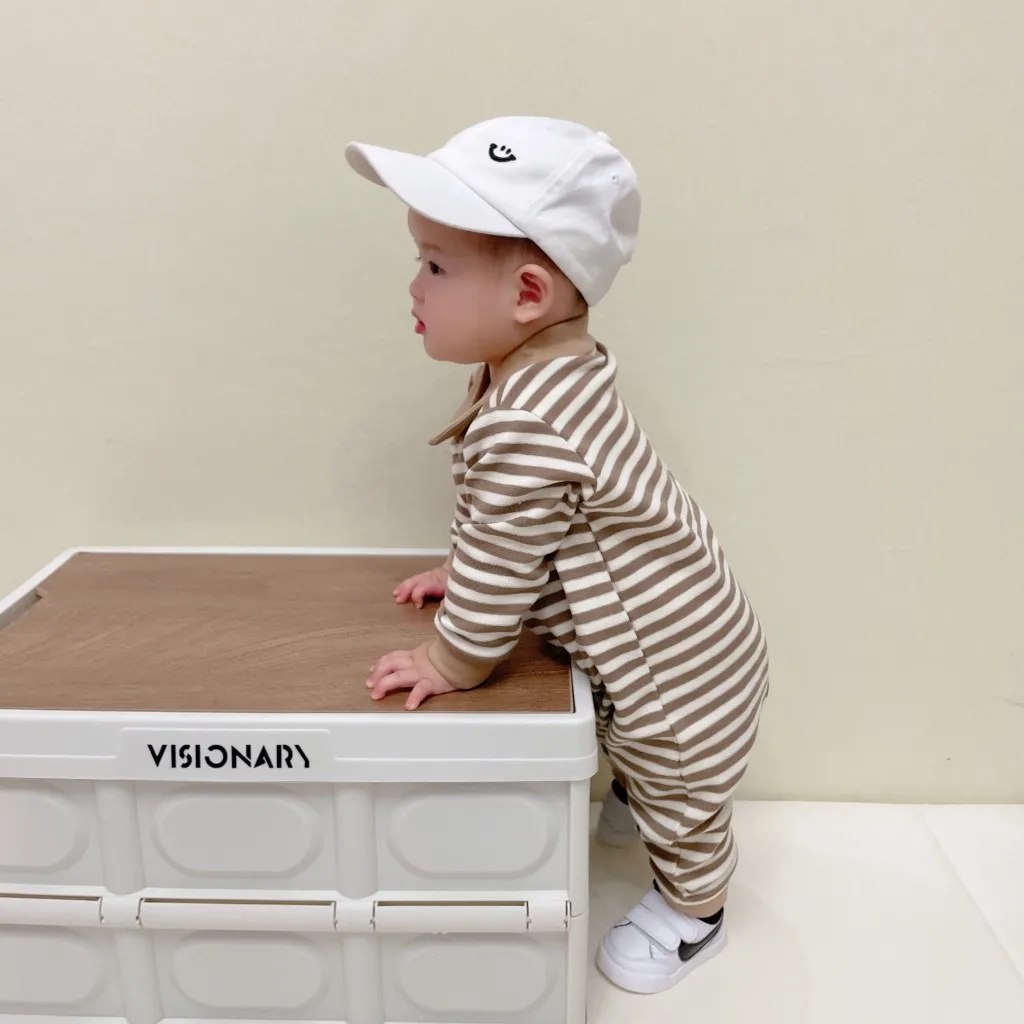 Рисунок 4 - Осенняя одежда для новорожденных