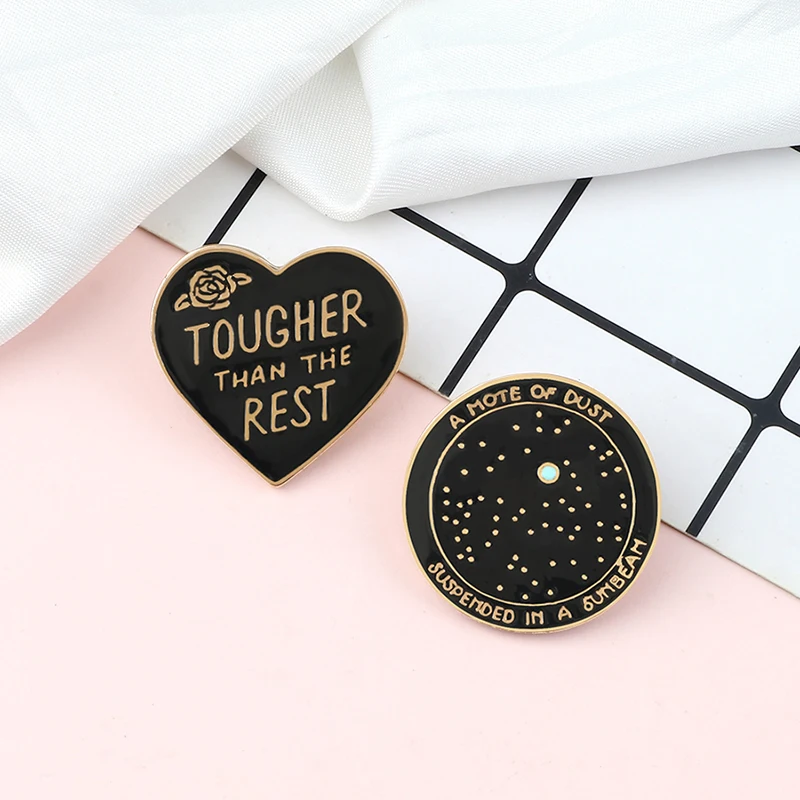 5pcs Women's Creative Cartoon Circle Shaped Metal Alloy Pins/badges,  Decorated With English Letter 'love The Earth', Ideal For Clothes,  Backpacks And Daily Use, Great Gift