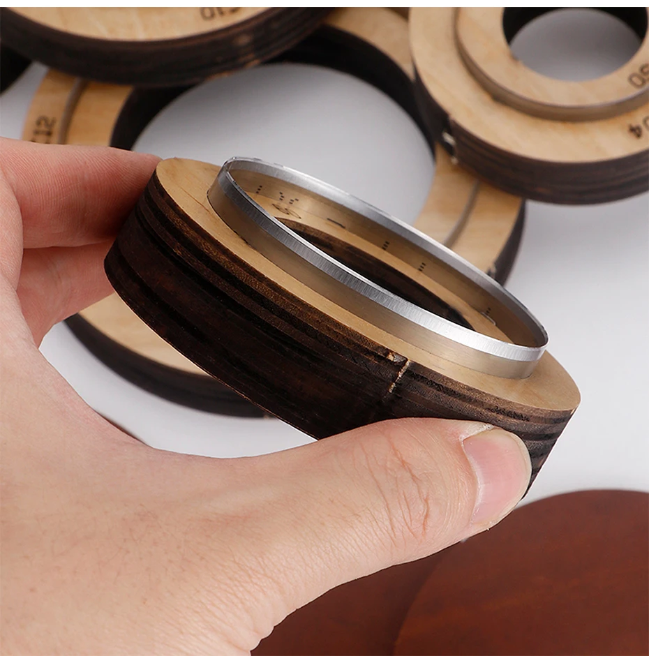 Description Picture 4 of itemQJH Big Size Hollow Round Hole Punch, High Carbon Steel Round Leather Cutting Dies for DIY Leather Crafts (5 6 7 8 9 10 11 12cm)