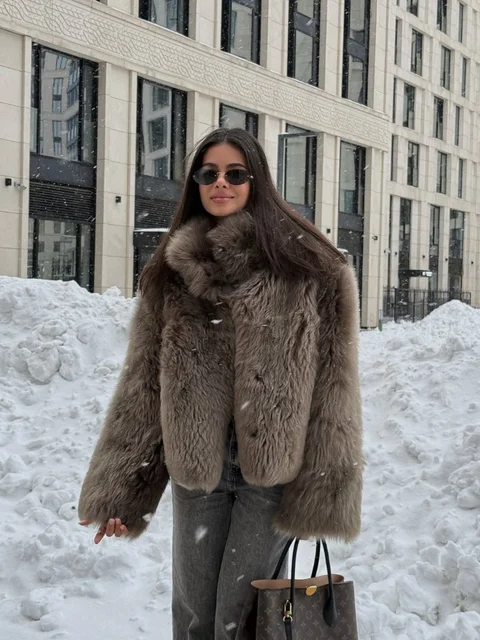 Winter Women Warm Faux Fur Coats Fashion Browns Long Sleeve Stand Collar Short Jackets 2025 Lady High Street Commute Outerwear 2