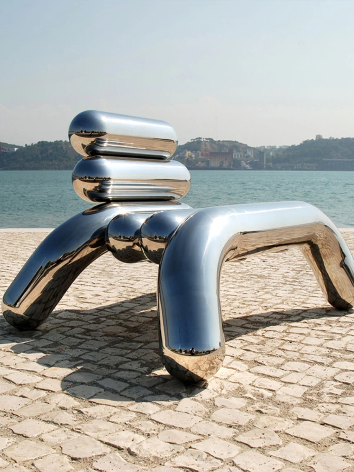 

Nordic outdoor creative fiberglass electroplated irregular steel pipe splicing line chair