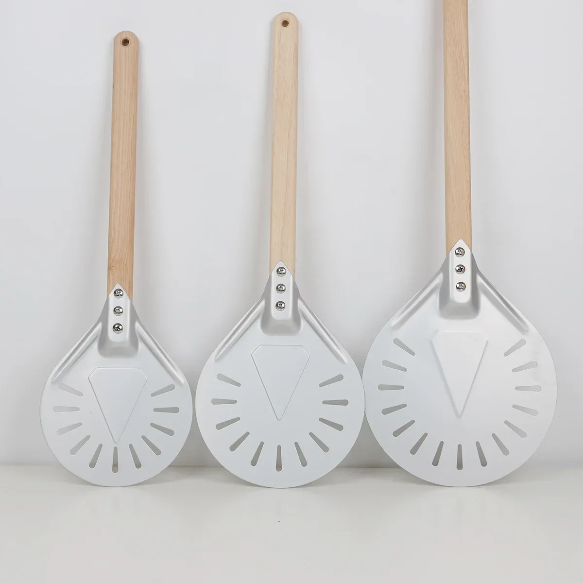 Pizza Peel Turning Small Pizza Tool Non Slip wooden Handle 7 8 9 inch Perforated Shovel Aluminum