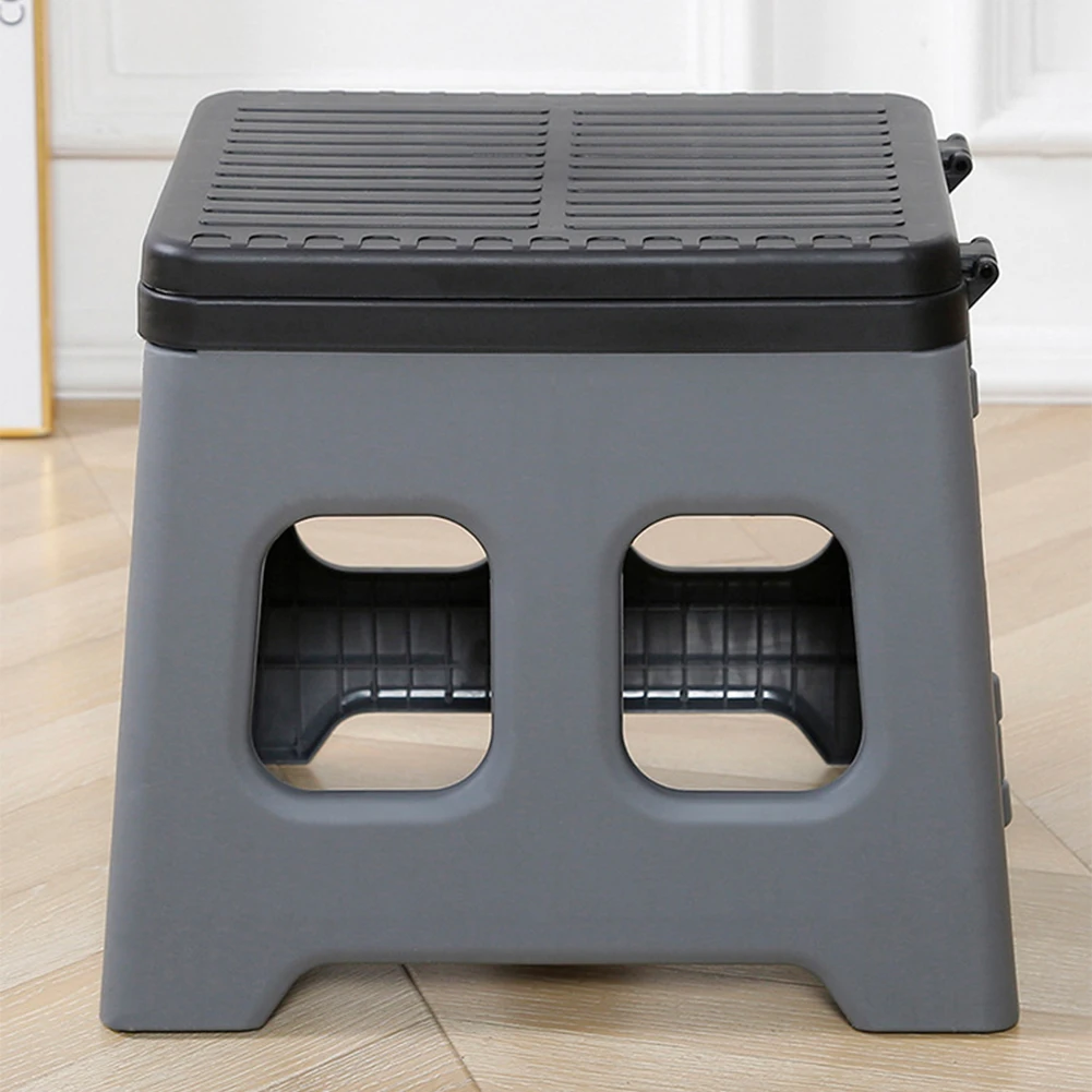 Portable Camping Toilet with Lid Travel Portable Potty Multifunctional Foldable Outdoor Camp Toilet for Emergencies 4