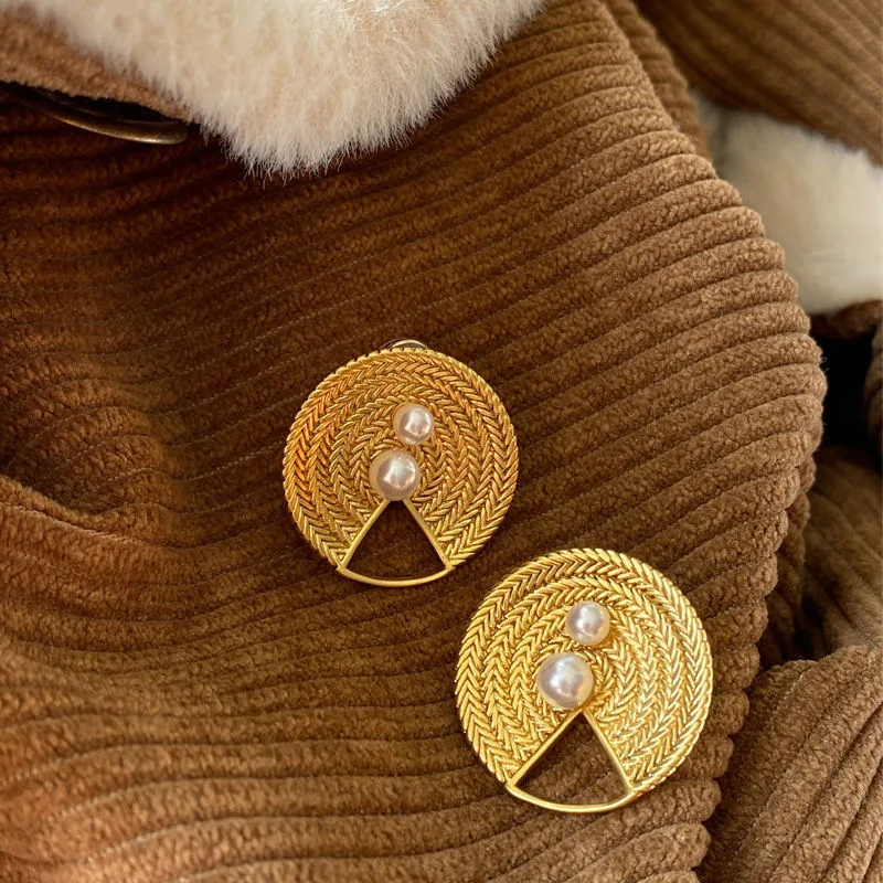 

French Vintage Metal Straw Hat Pearl Stud Earrings For Women Exquisite Jewelry Asymmetric Earring For Girls Gift