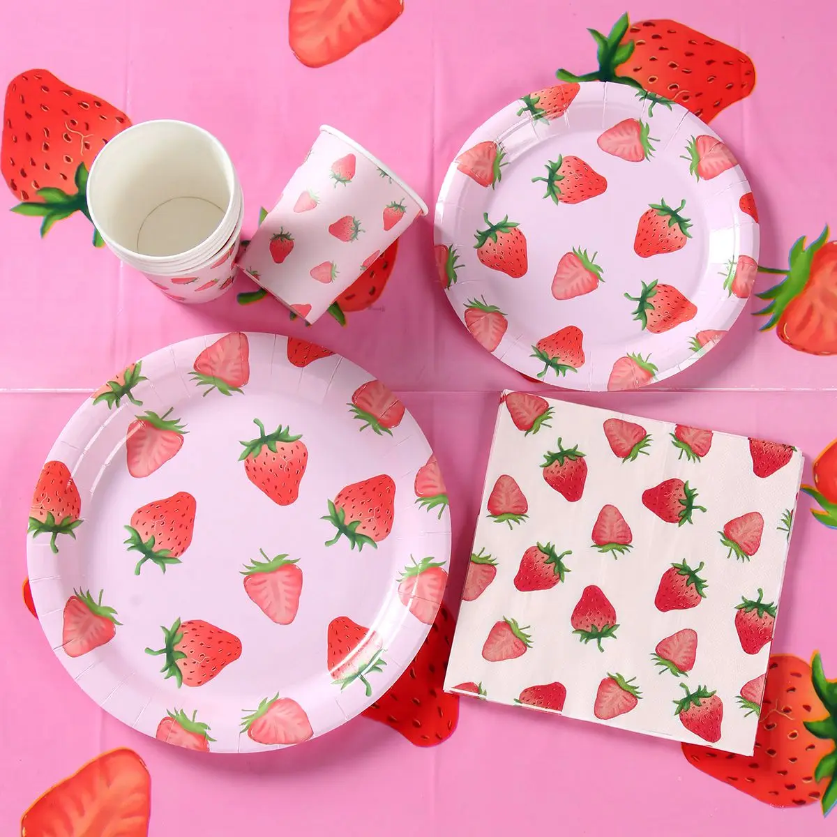 Strawberry Party Disposable Tableware Sets Picnic Pink Fruit Tool Gril Birthday Party Decorative Dessert Plastic Tableplates