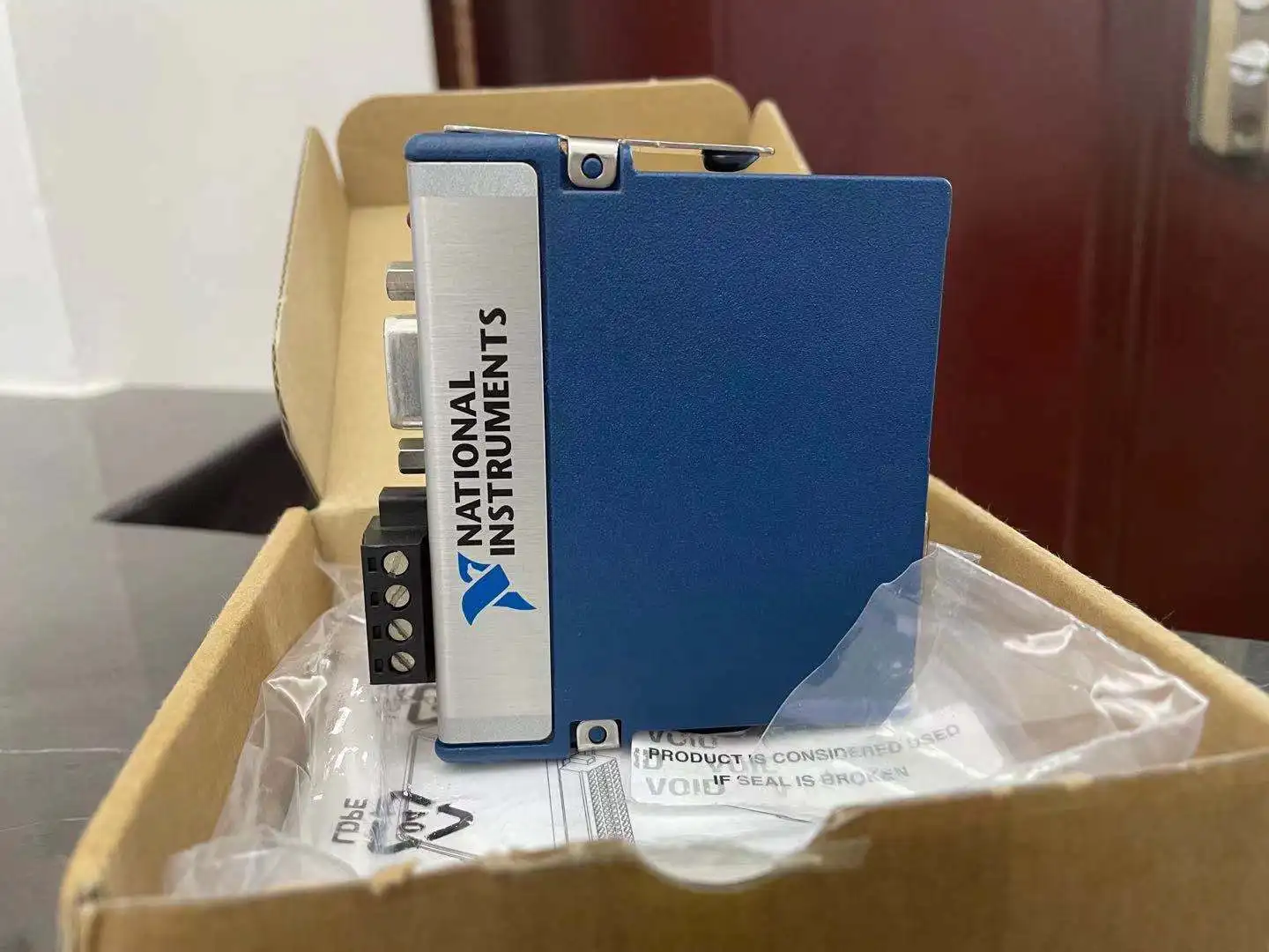 

National Instruments New NI-9505 NI9505 Spot Invoicable