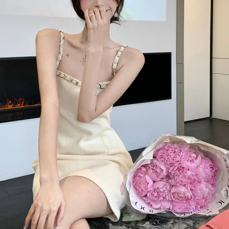 

Chain black suspender dress for women's autumn wear tea break French Hepburn style spicy girl pure desire dress for summer